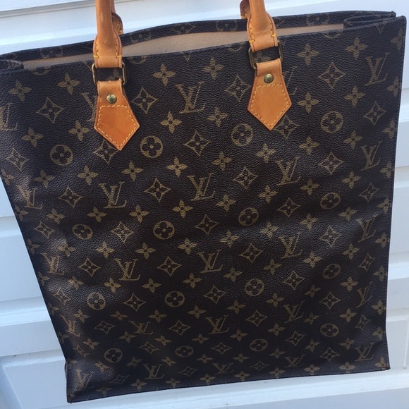 Louis Vuitton Handbags - Louis Vuitton Sac Flat